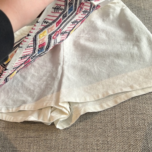 Francesca's Collections Embroidered Skort - Cream, Pink, Blue, Yellow - Picture 3 of 4